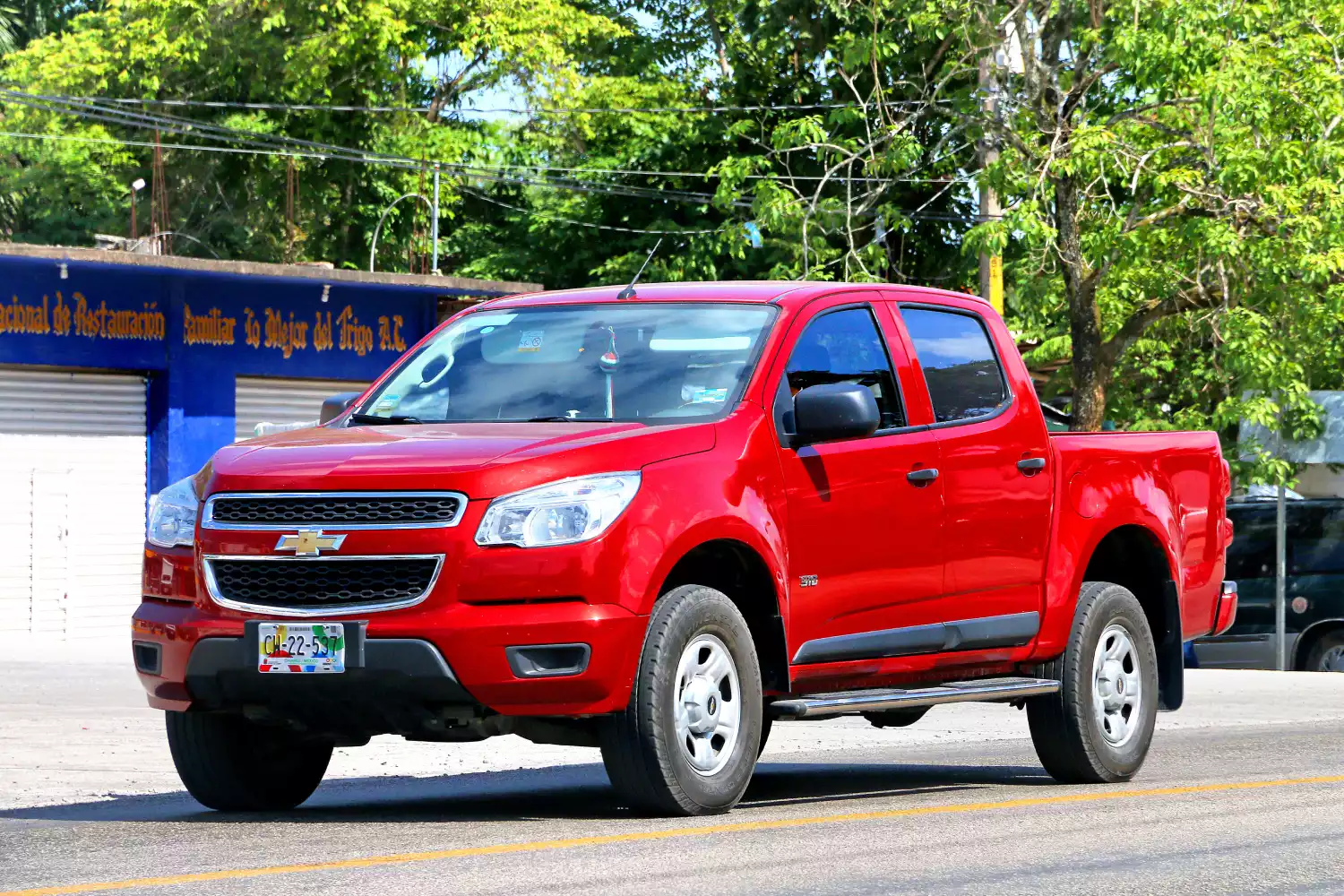 Chevrolet Colorado organizer for road trip